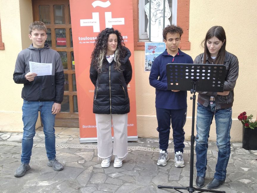 Celebrando el día del libro.