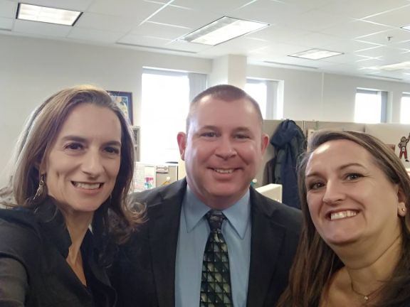 Selfie de Ryan, Kathy y Pilar Lara.