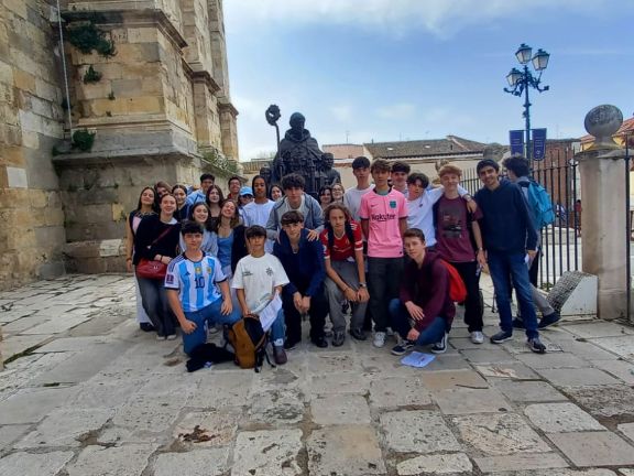 El grupo, en Alcalá de Henares