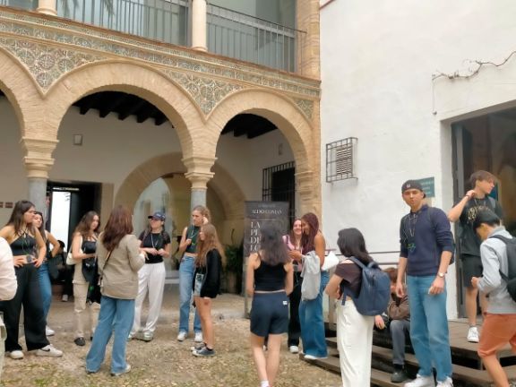 Alumnos de Première durante una de las visitas en Sevilla