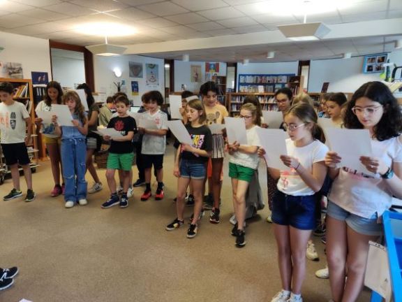 Encuentro de nuestros alumnos en el CDI del Collège Michelet.