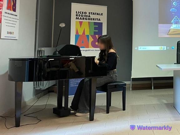 Canciones al piano con alumna