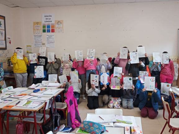 Los chicos y chicas del Sierra de Guadarrama reciben sus Caviardages.