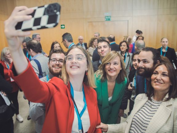 La ministra Pilar Alegría durante el Congreso Internacional de FP