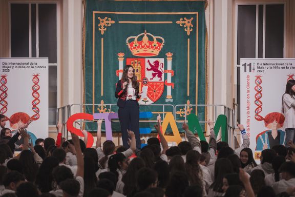 II Feria de la Niña y la Mujer en la Ciencia