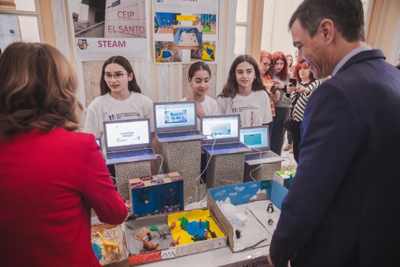 II Feria de la Niña y la Mujer en la Ciencia