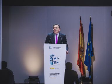 El vicepresidente de la Comisión Europea en el Congreso Internacional de FP