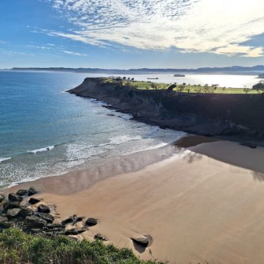 Vista de acantilados en la costa norte.