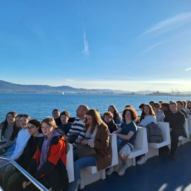 Paseo en barco por el Mar Cantábrico.