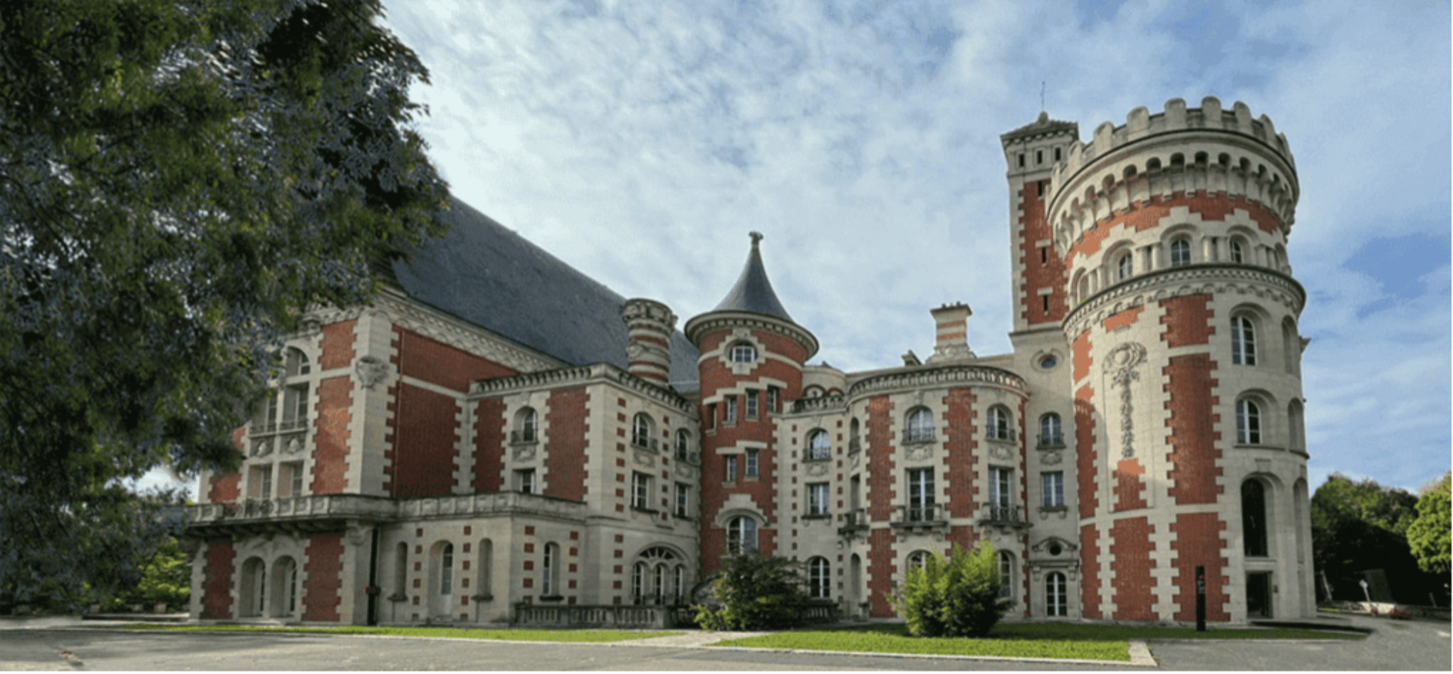 Castillo de la sede central del Lycée International