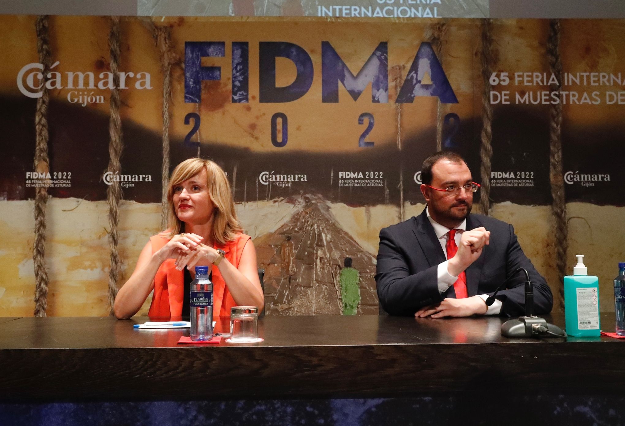 La minsitra Pilar Alegría y el presidente Adrián Barbón en la inauguración de Fidma