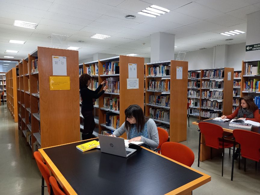 Servicio de lectura en sala