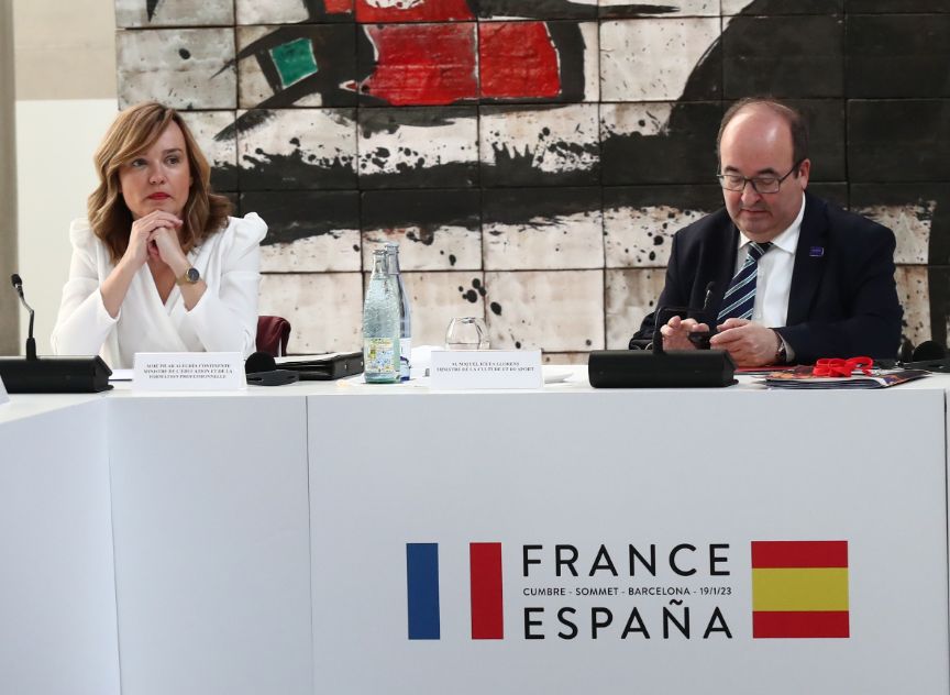 La ministra Pilar Alegría y el ministro Miquel Iceta en la cumbre hispano-francesa