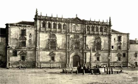 Fachada de la universidad de Alcalá