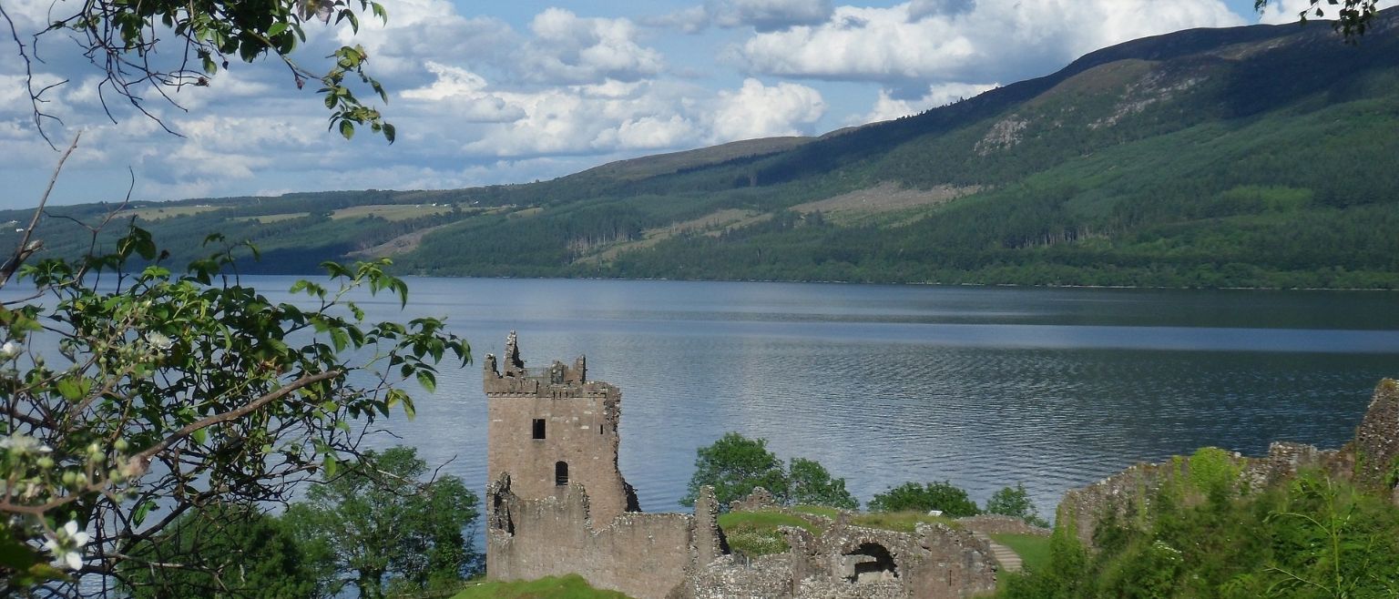 Lago en Escocia