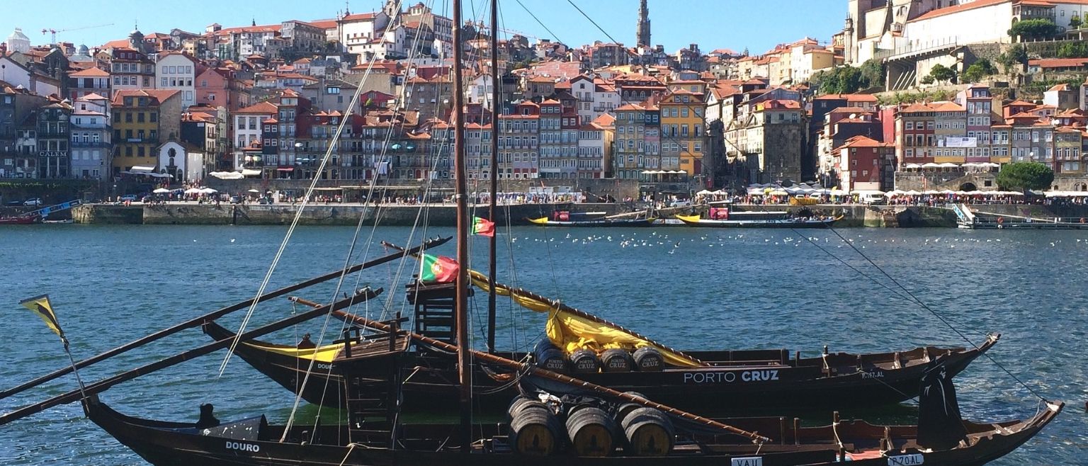 Barco en el rio Duero Oporto