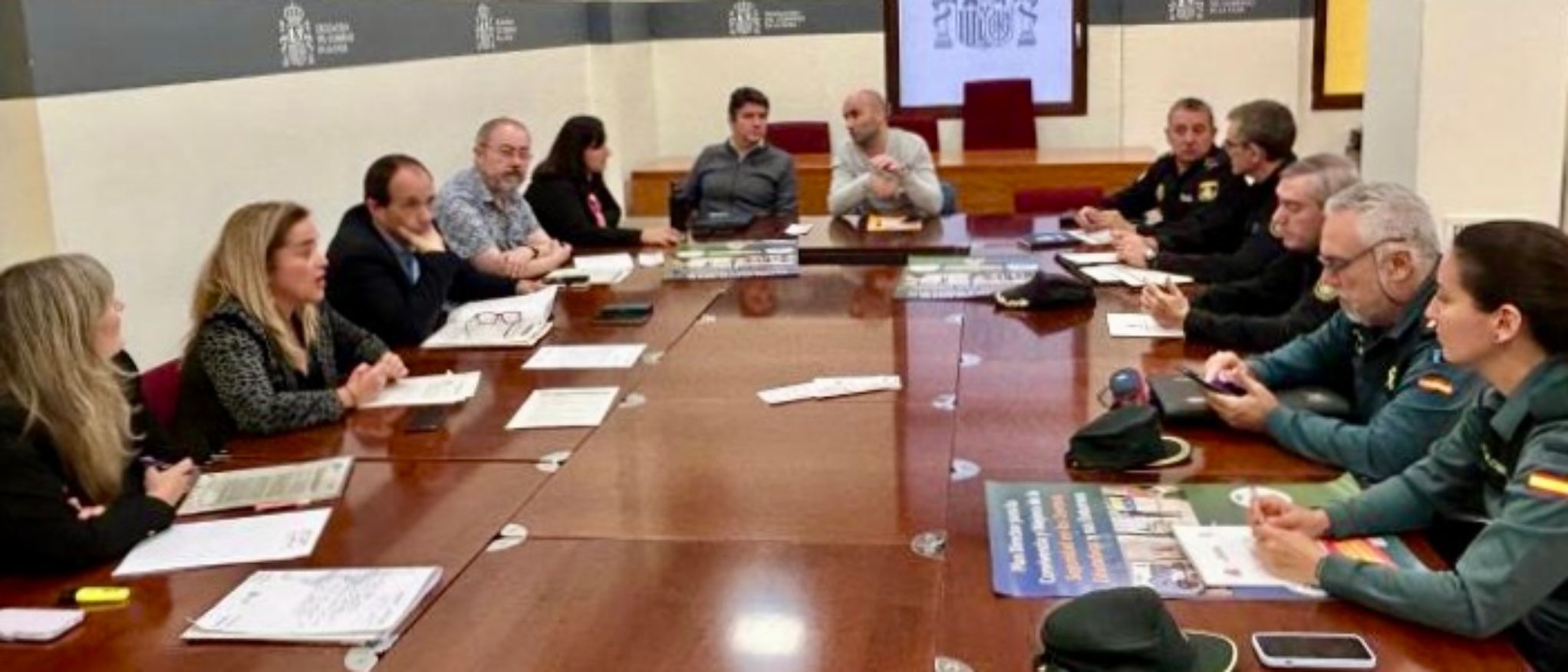 Presentación de la nueva convocatoria del Plan Director para la Convivencia Escolar por parte de la Delegada del Gobierno en La Rioja, acompañada por 