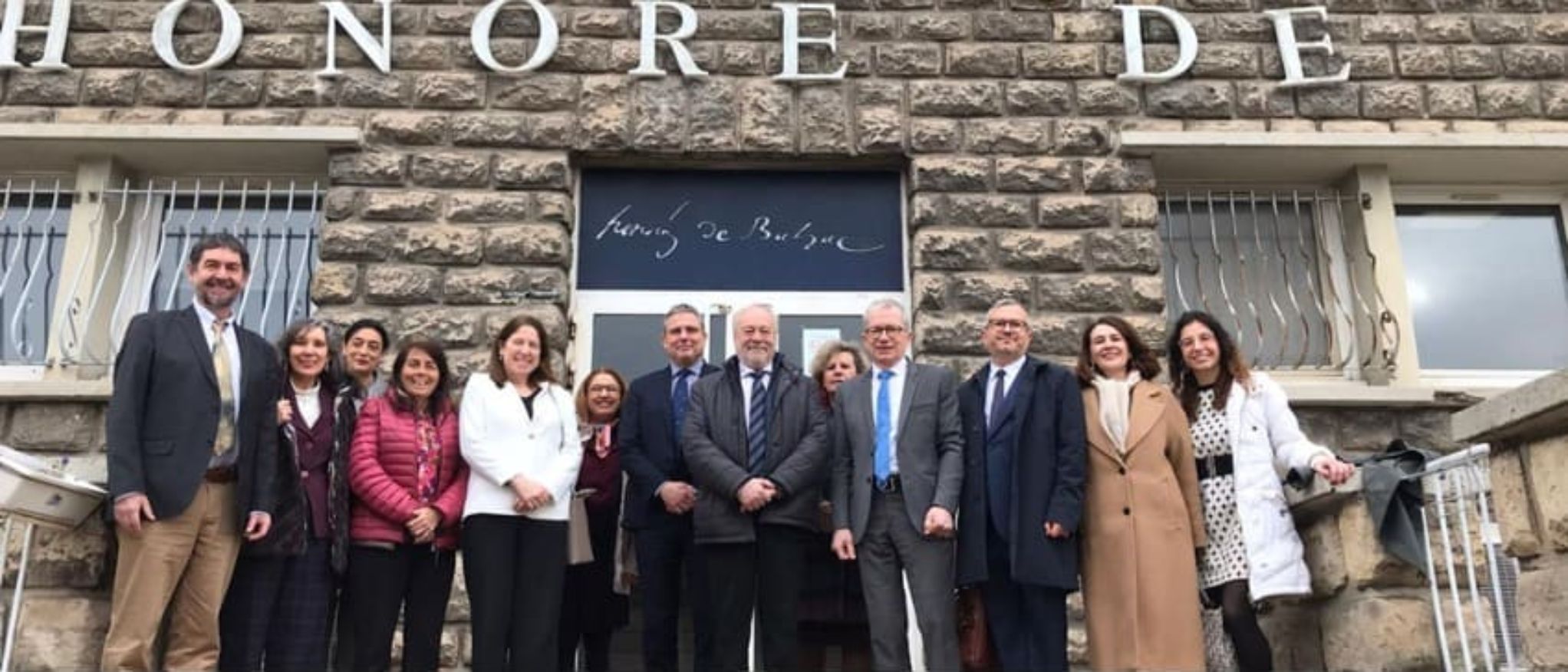 Visita del Secretario General de Educación español a la SIE de París.