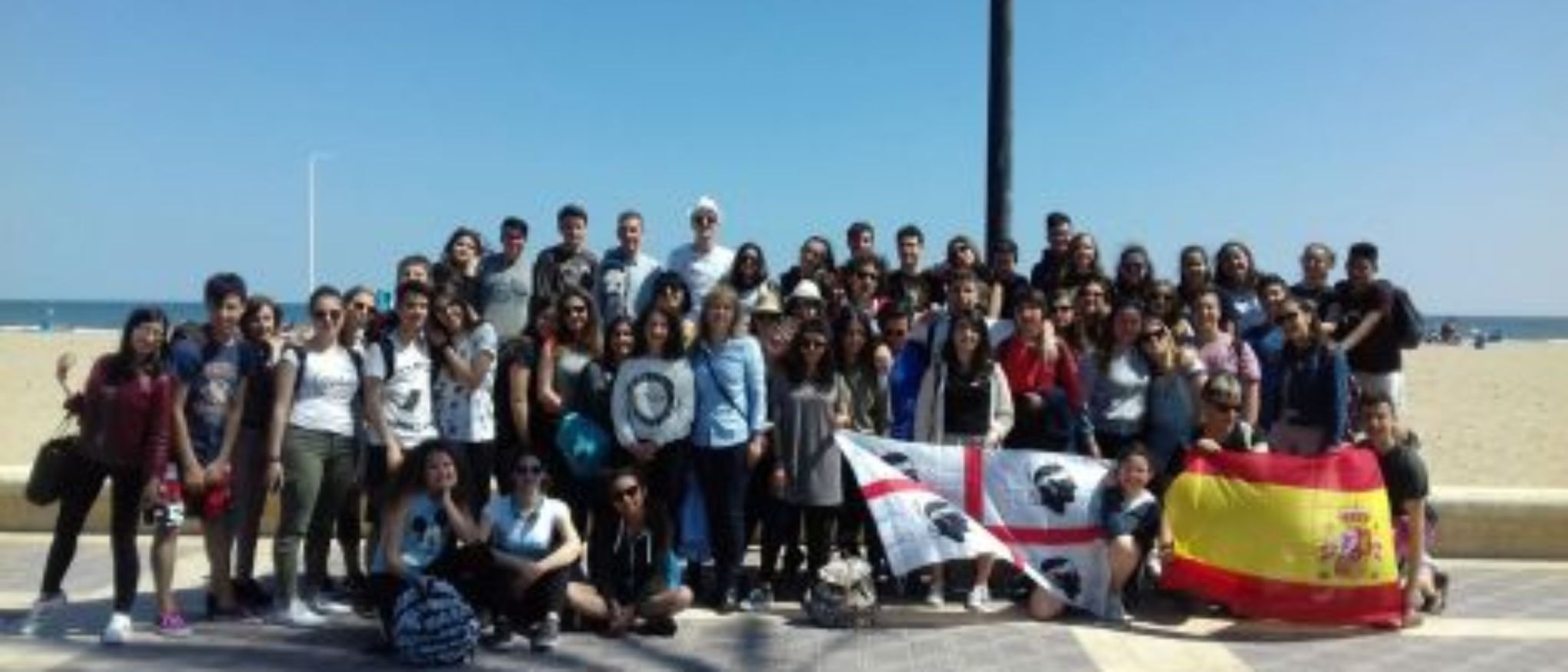 Alumnos en playa de Valencia