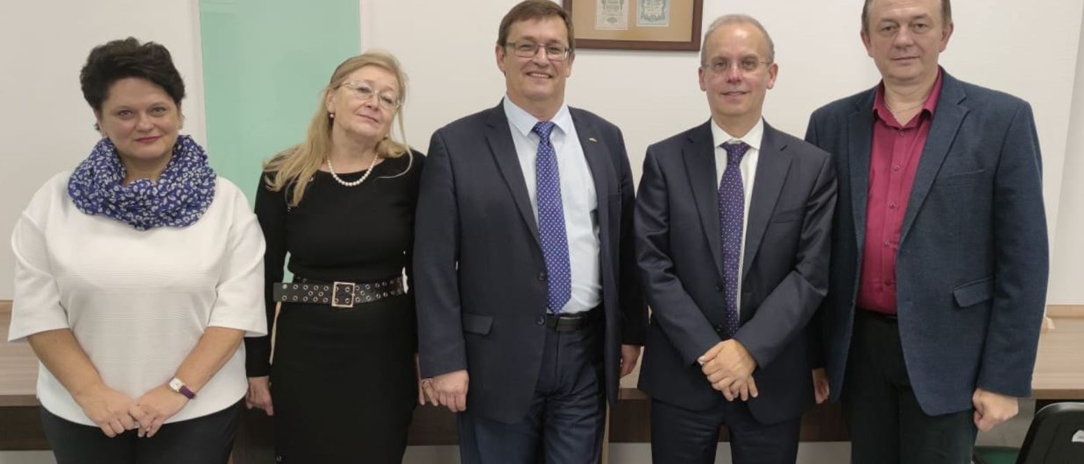 Visita a la Universidad Estatal de Novosibirsk en octubre de 2021